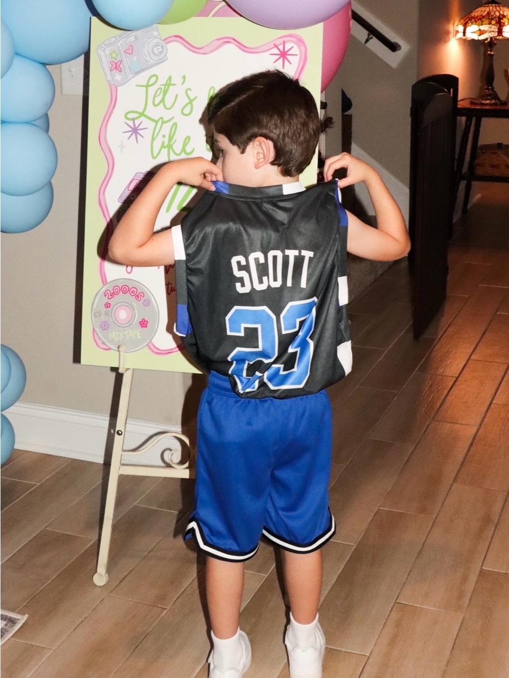 One Tree Hill Nathan “Scott” #23 basketball jersey (small)